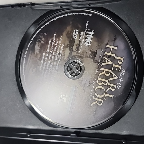 ATTACK ON  PEARL HARBOR DVD  SET. 2 - DISC. - Picture 9 of 9